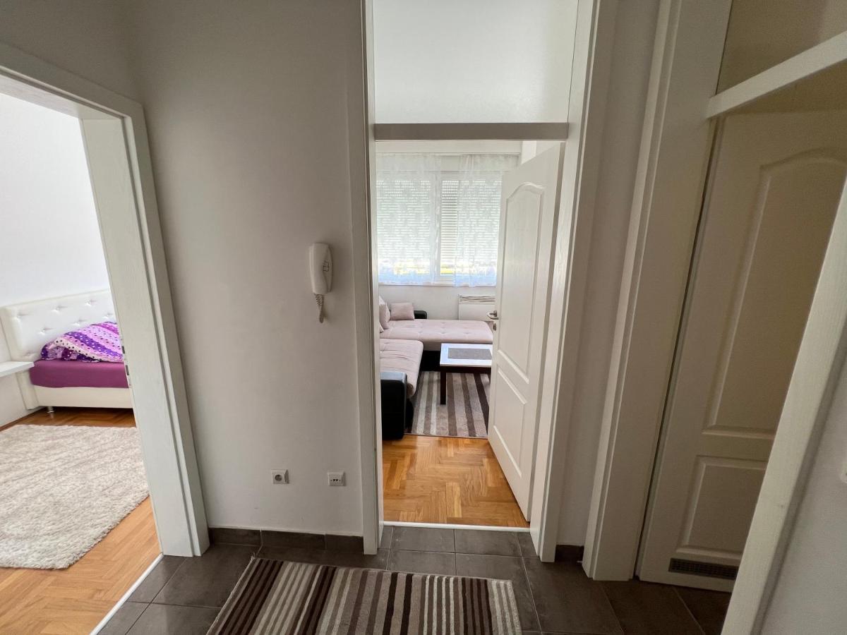 Jimmy's Apartment - Housity
