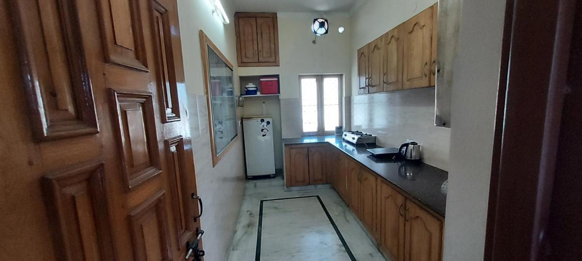 Cozy and Relaxing retreat in the heart of dehradun - Housity