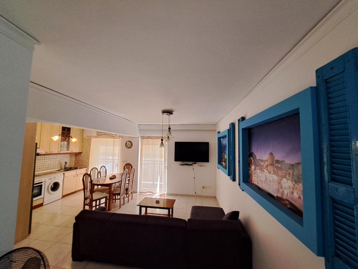 Periklis House - Housity