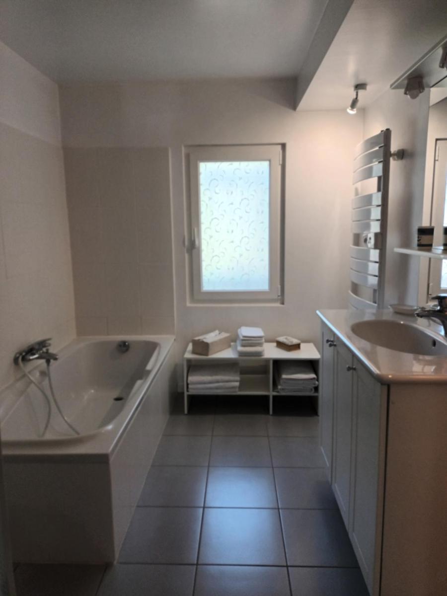 MAISON avec 2 logements indépendants - Housity