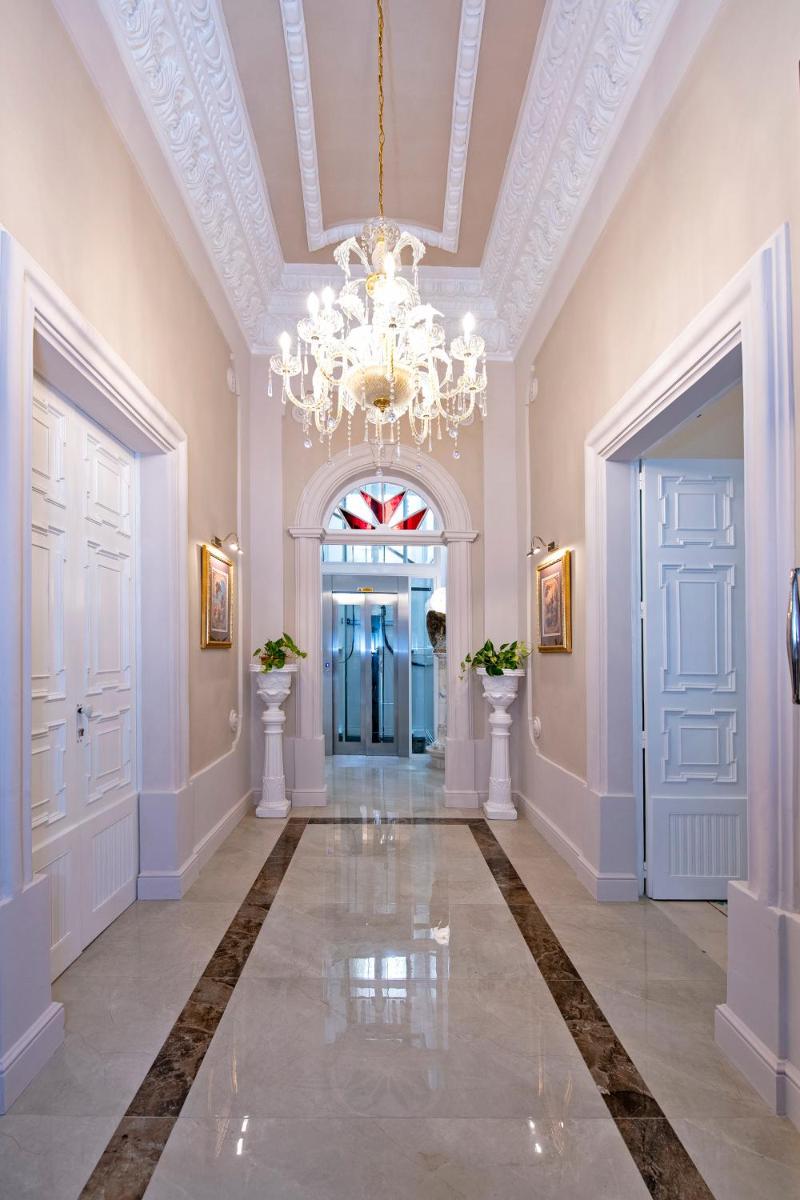 Ta' Dun Martin Bed and Breakfast - Housity