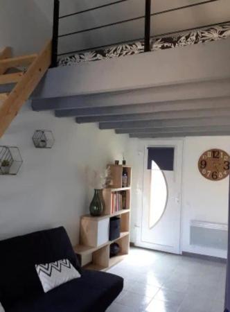 Jolie chambre / studio avec jardin et piscine - Housity