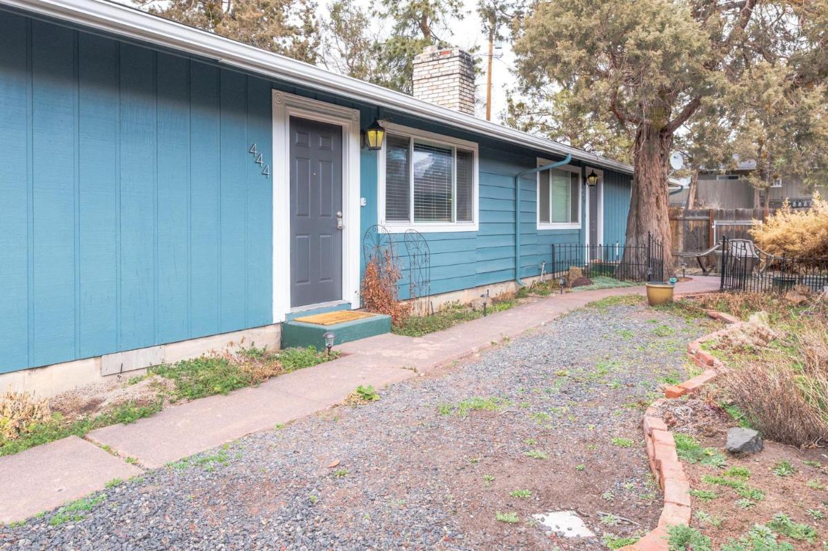 Thurston Retreat - Housity