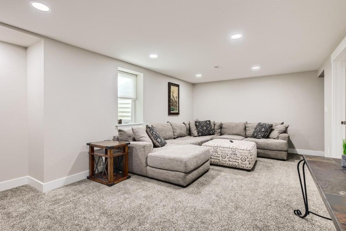 3443 W Bowles Ave - Housity