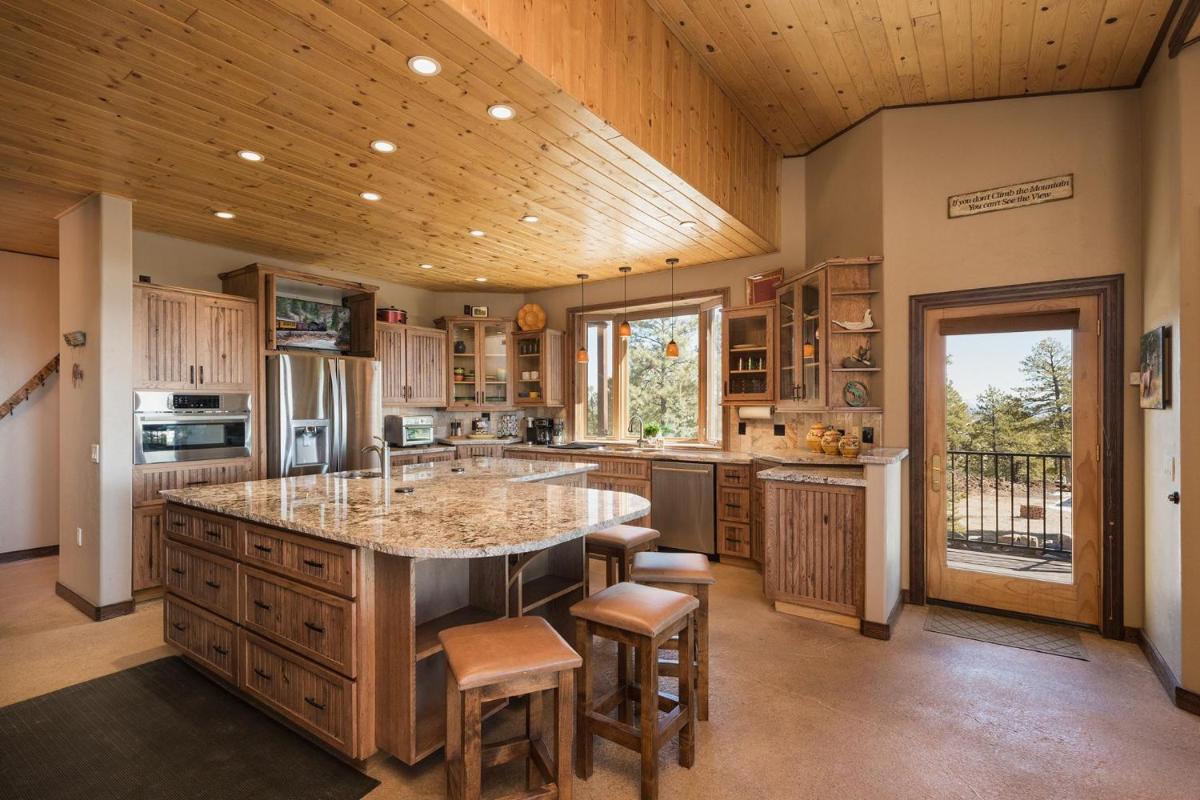 Rincon Ridge Road - Housity