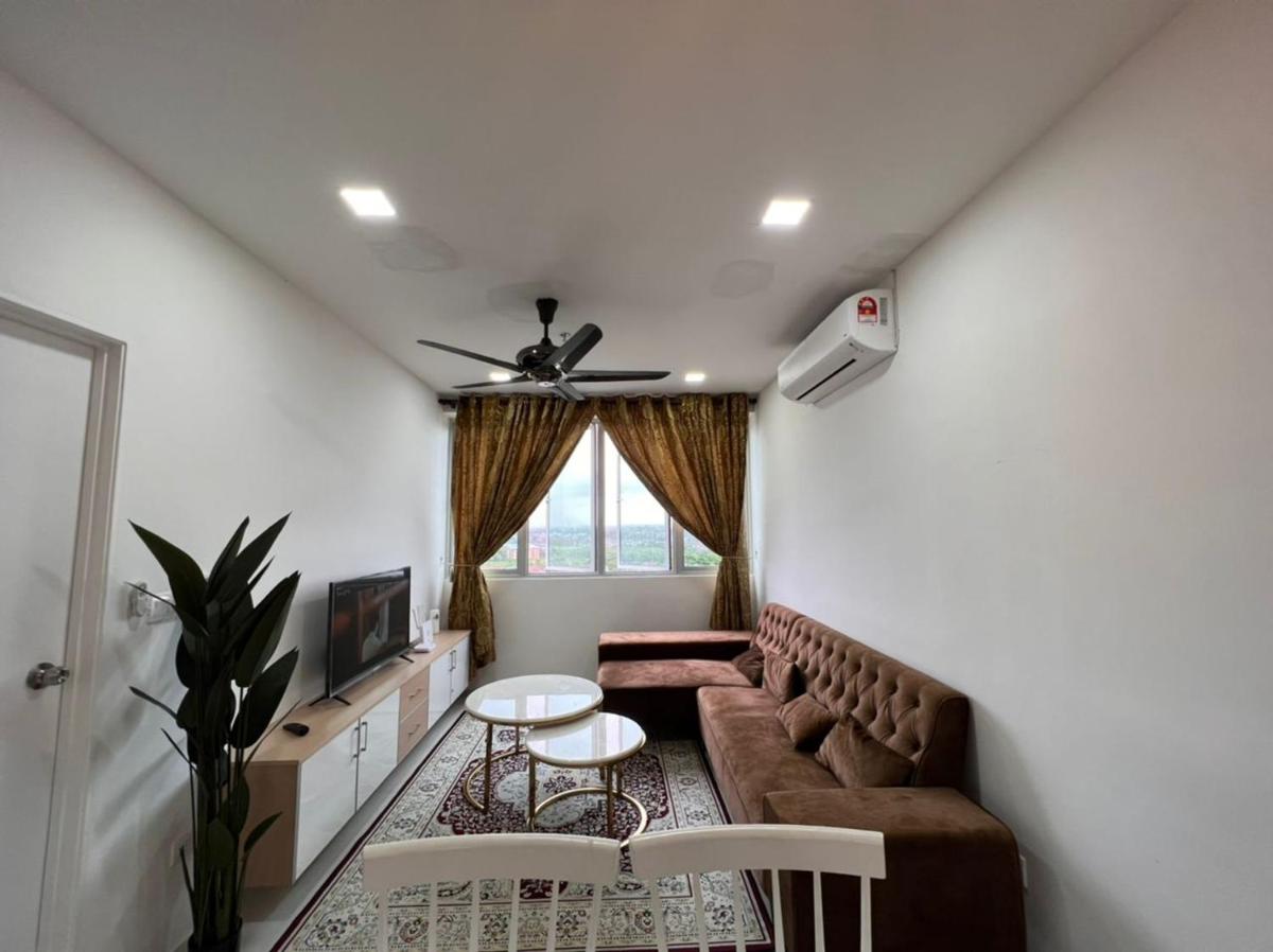 Faiqq Homestay - Housity