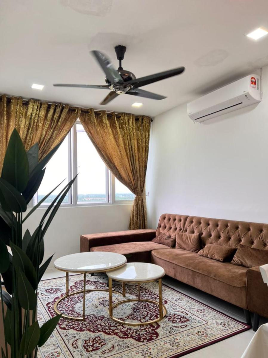 Faiqq Homestay - Housity