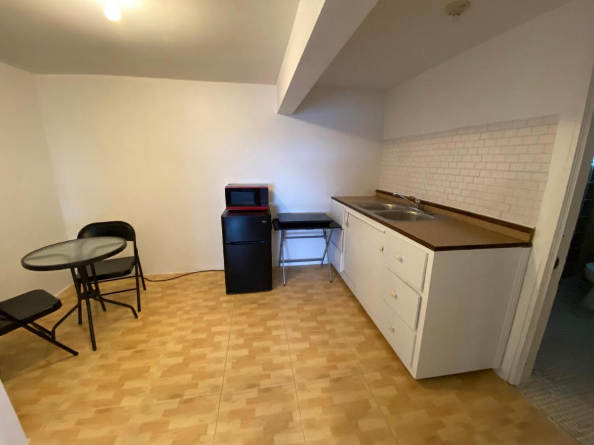 Isabela Oceanfront Mansion Studio - Housity
