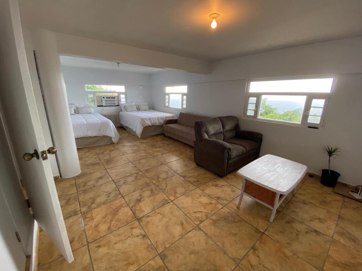Isabela Oceanfront Mansion Studio - Housity