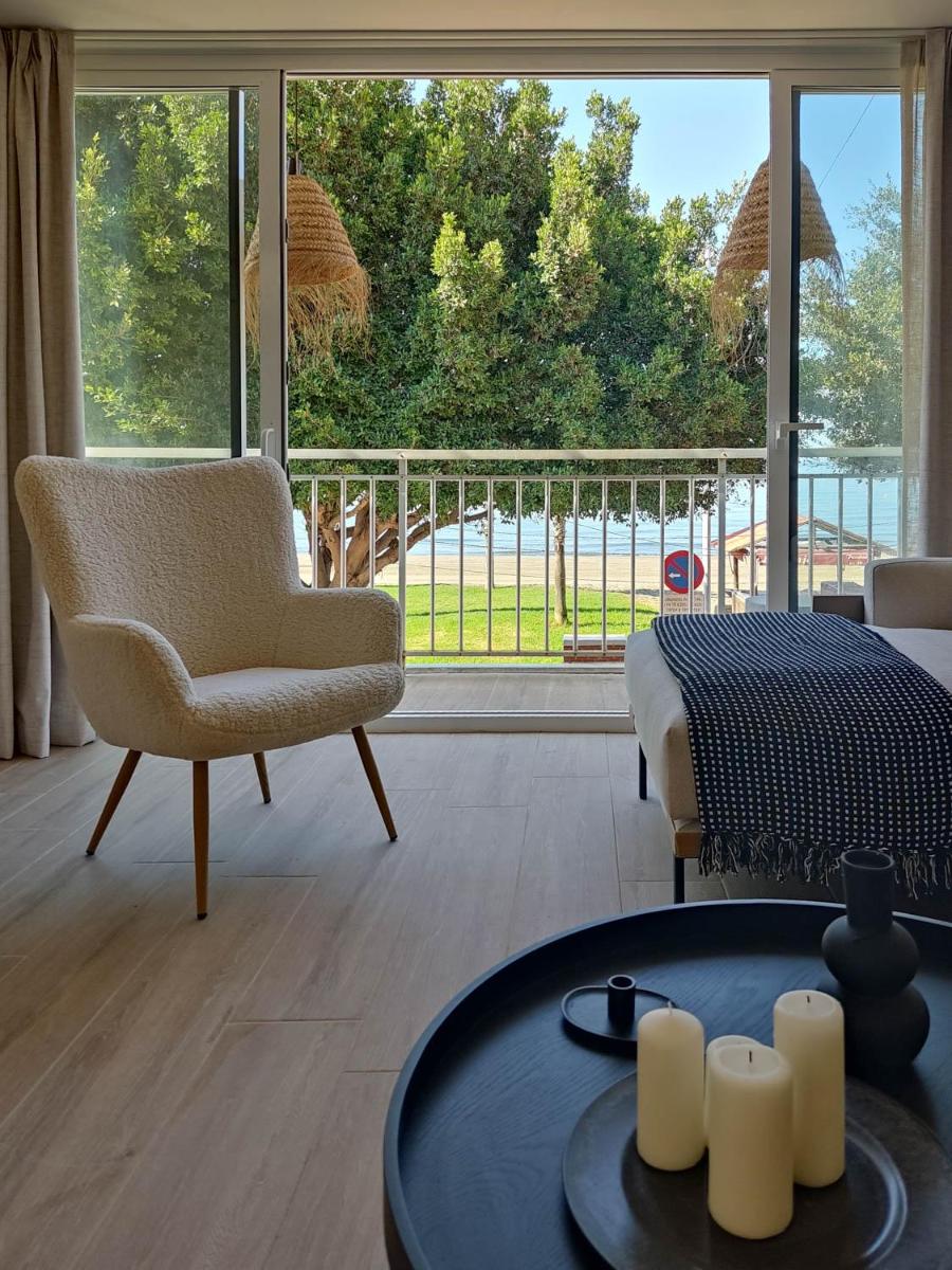 Malaga stylish beach apartments - Hizvo