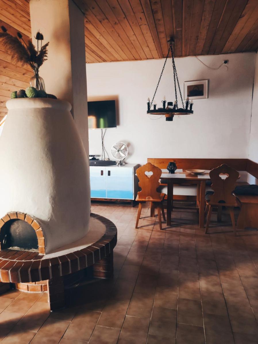 ZMRD, Búzavirág Guesthouse - Housity