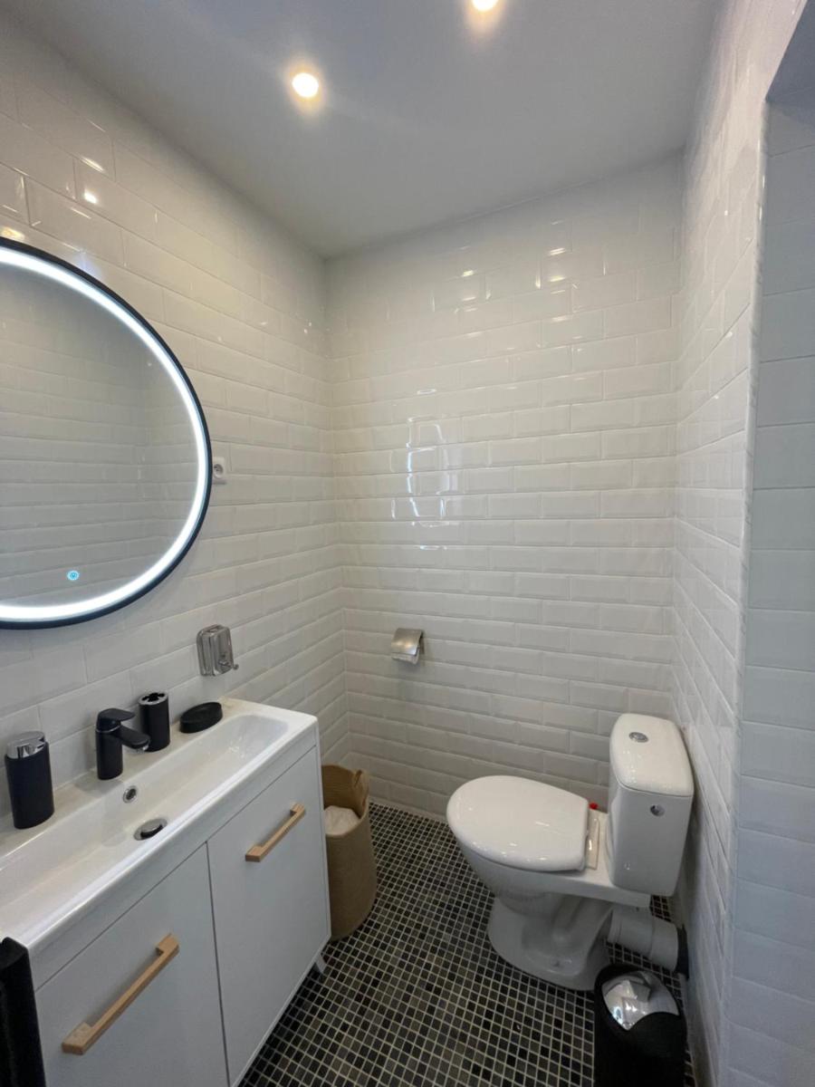 Villa Honore, véritable tout à pied, plein centre-ville, plage à 5min à pied - Housity