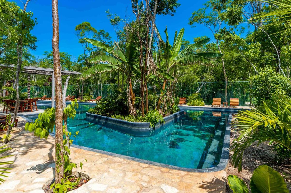 Superb 1BR in Tulum Jungle with Incredible Pool and Gym - Housity