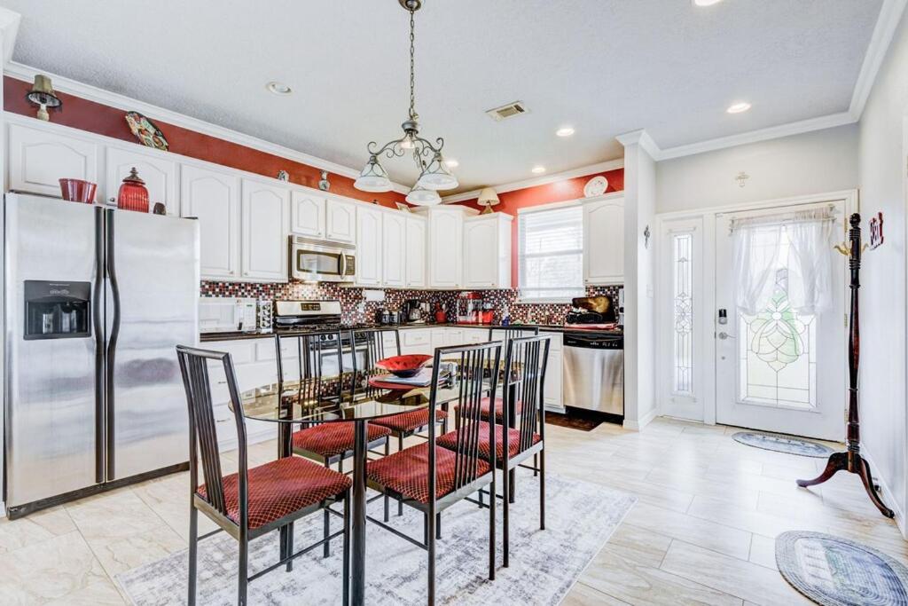 The Villa Cove - Housity