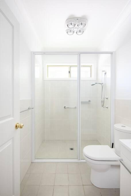 Suitetrails - Adorable 1-bedroom Kuzman Guesthouse