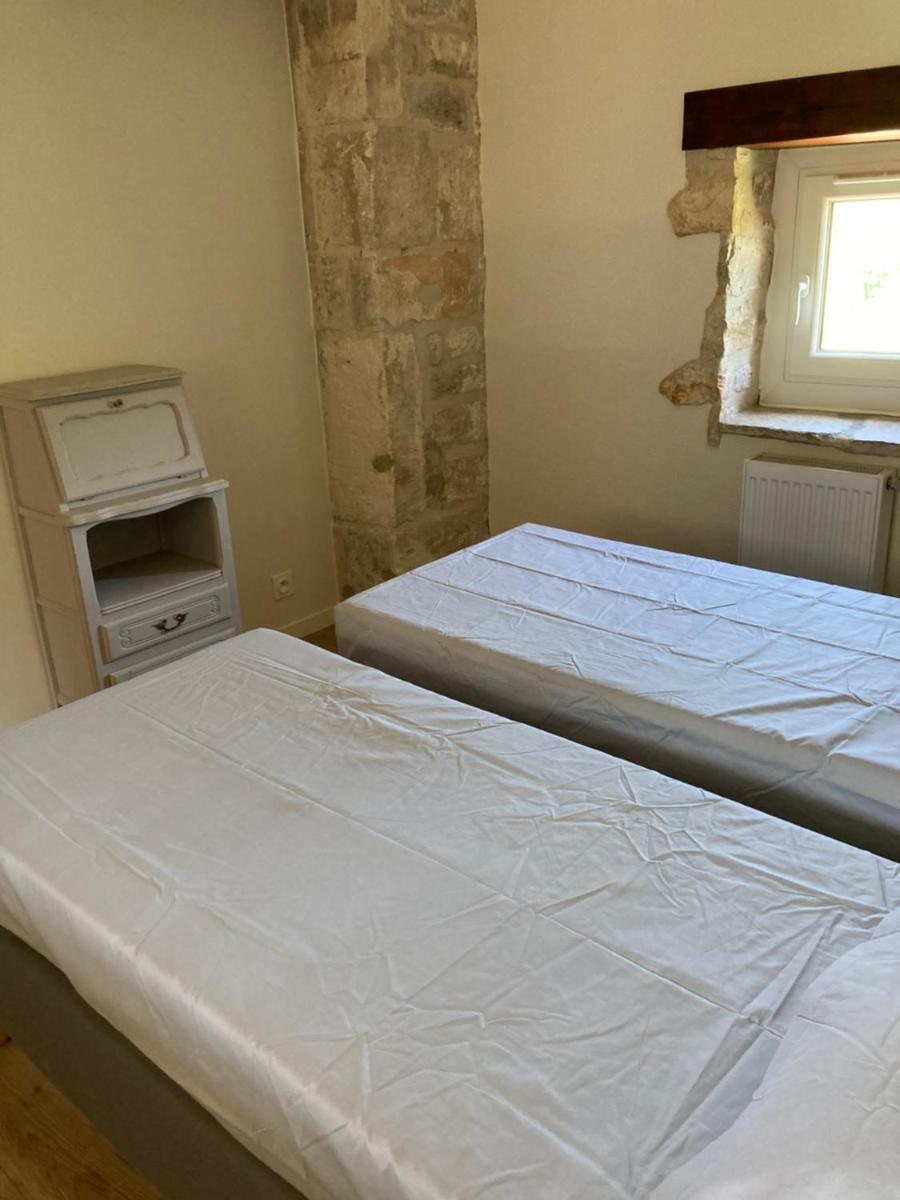 Stone house in the medieval village of Montclus (Gard) - Housity