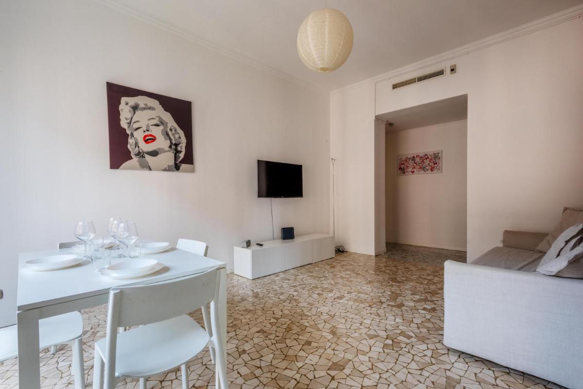 Spacious and Elegant house in Brera by Easylife - Housity