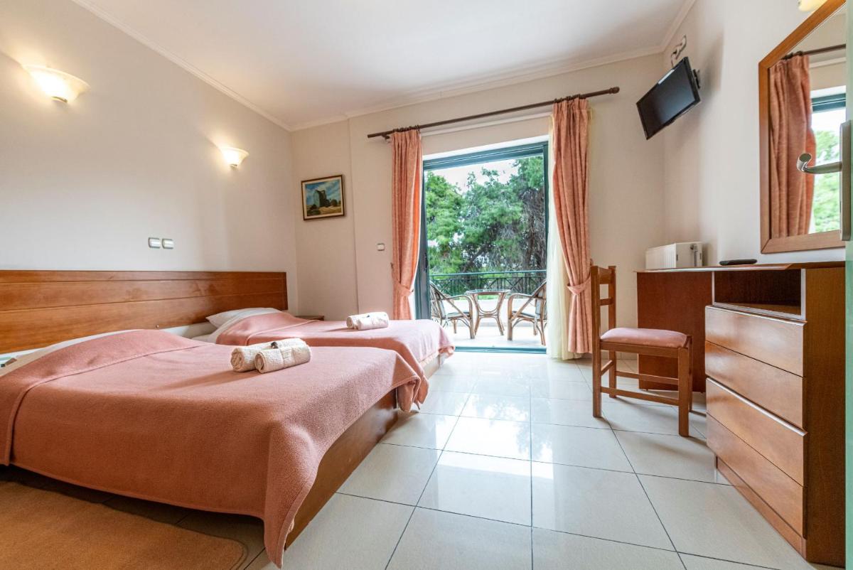 Suitetrails - J Studios - Kineta Seaside Retreats