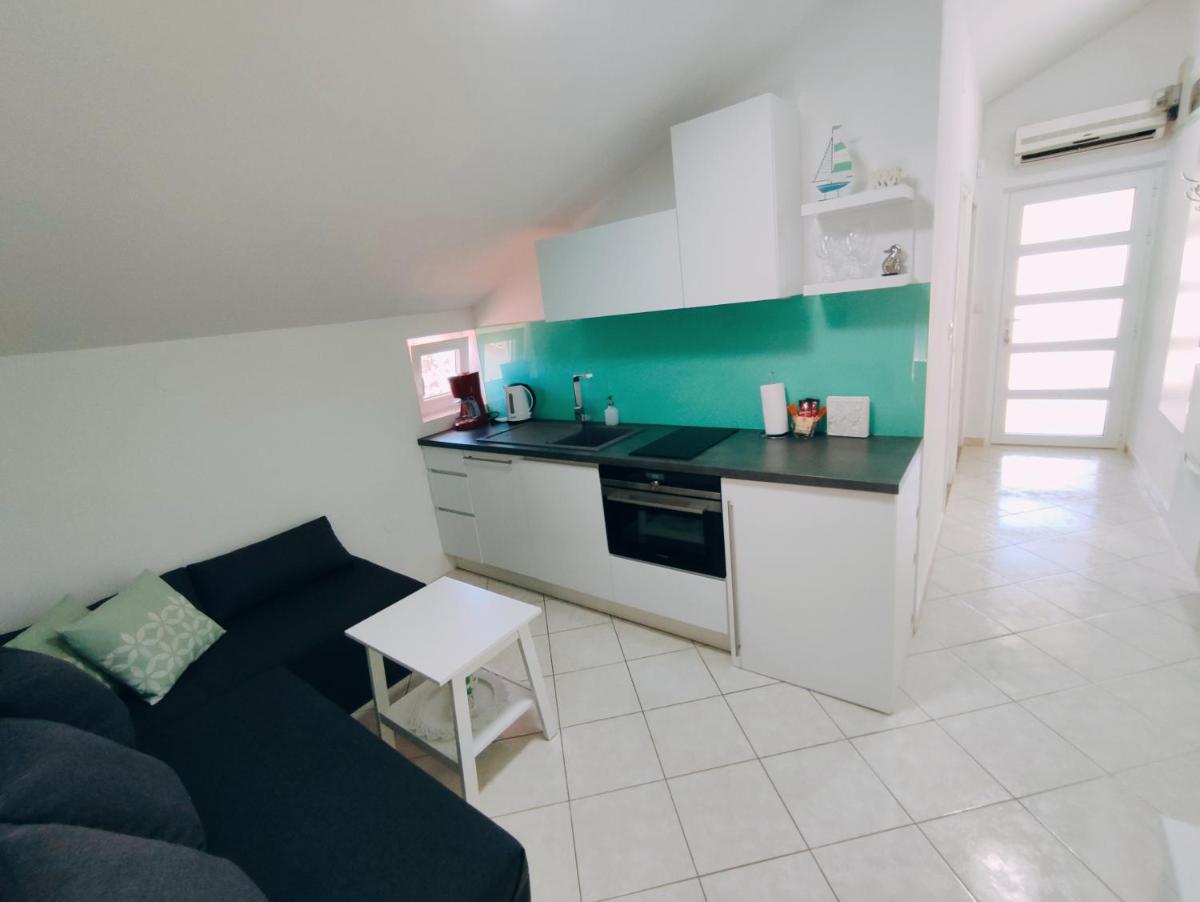Apartment Prominac - Housity