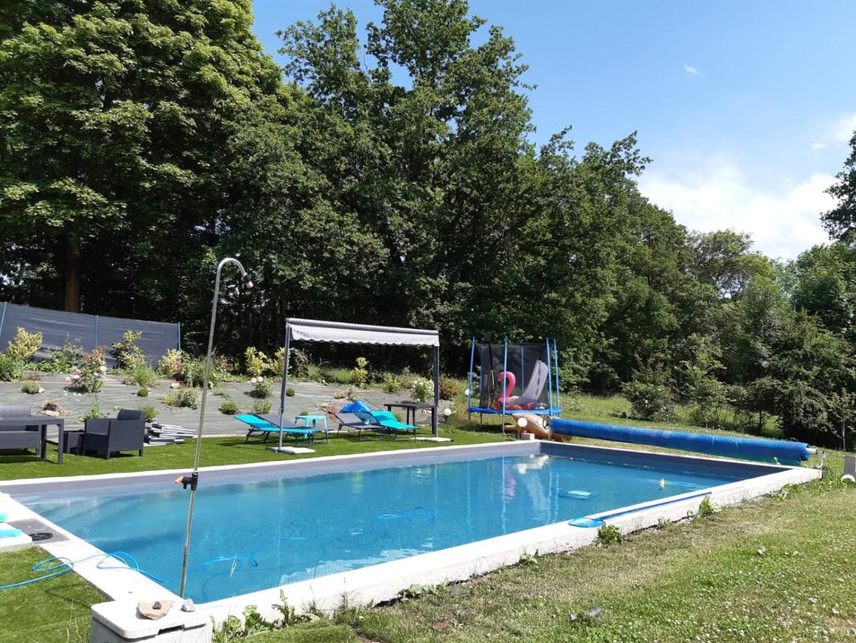 Au coeur des volcans d'Auvergne - Housity