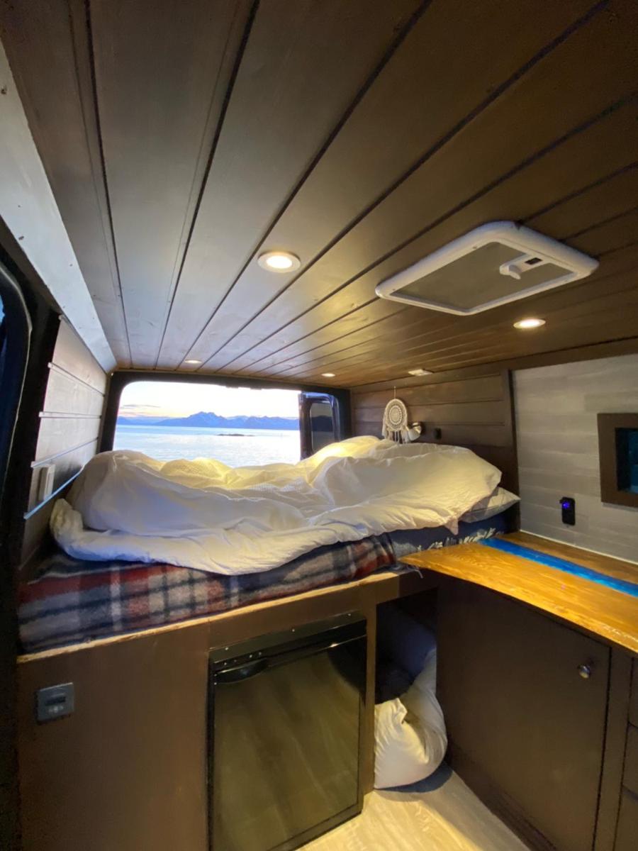 Campervan in the Lofoten Islands - Housity