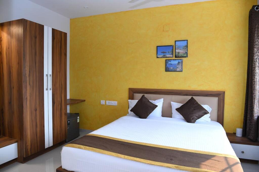 Beach Heaven Deluxe Rooms & Serviced Apartments - Housity