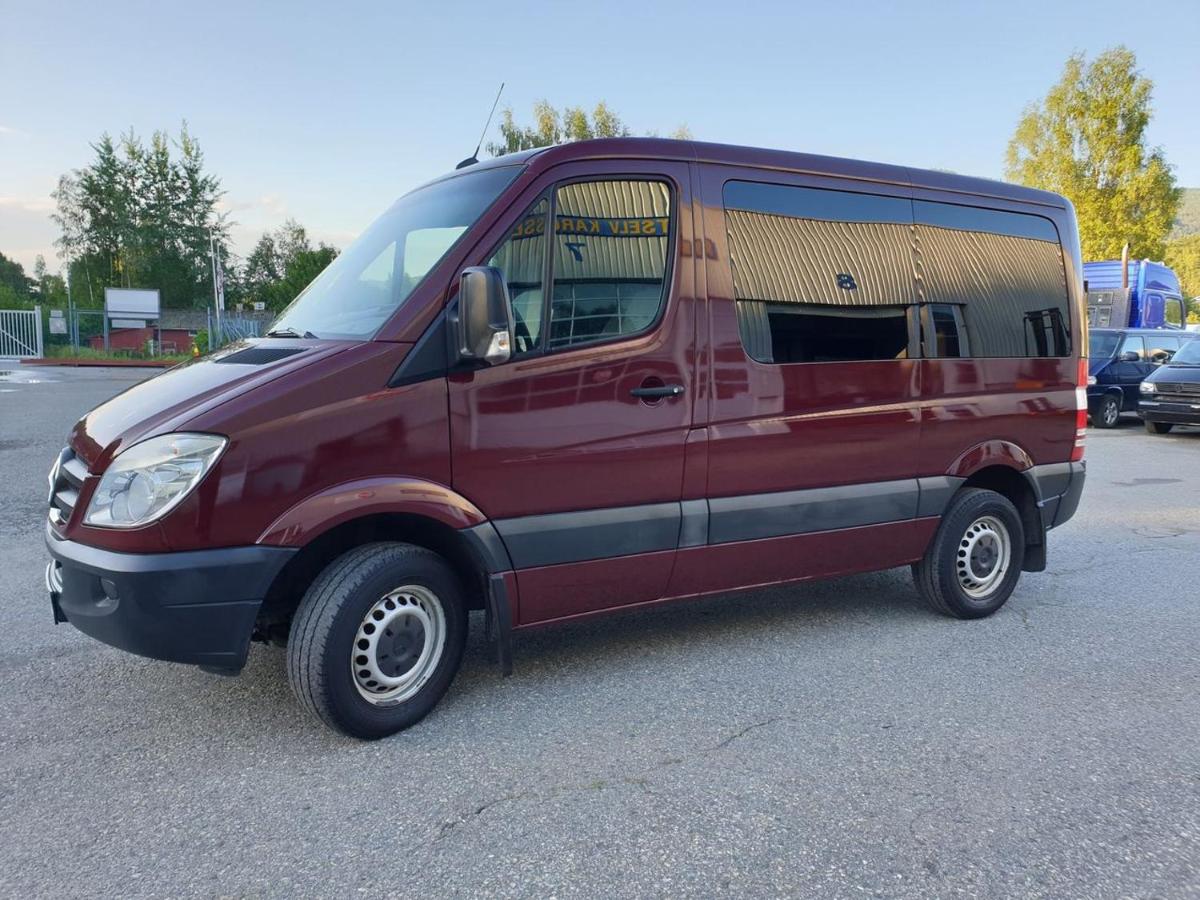 Campervan in the Lofoten Islands - Housity