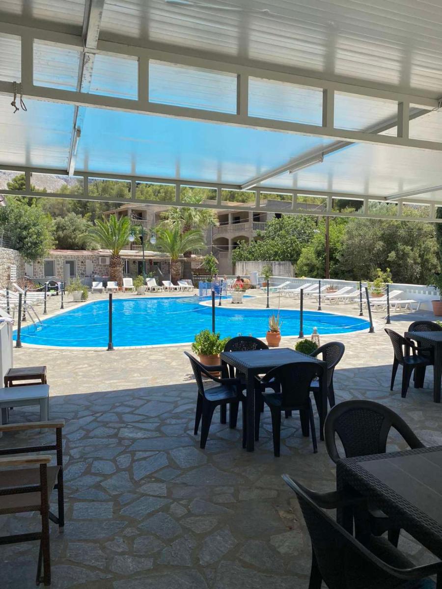 Voula Ilias Studios - Housity