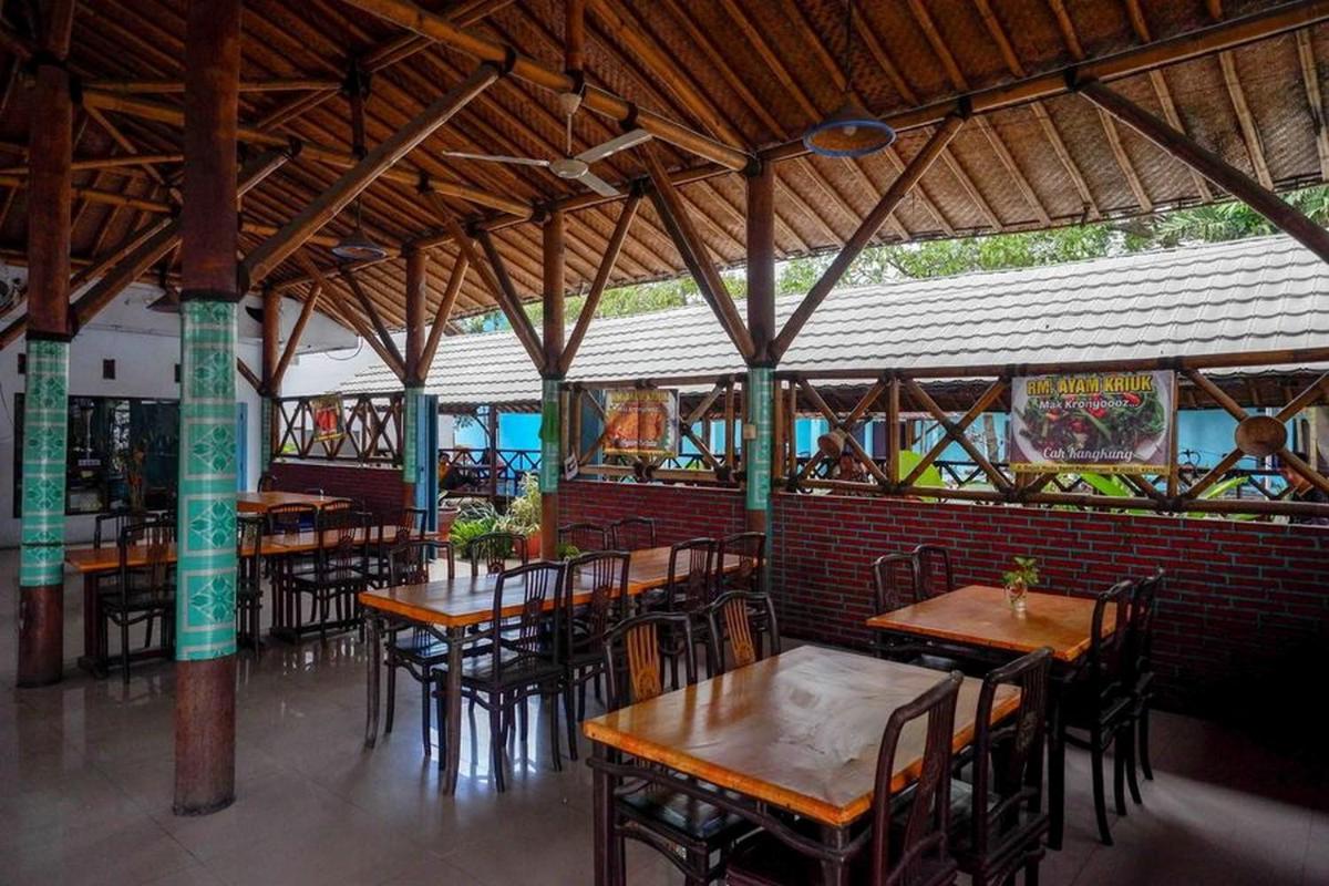 RedDoorz Syariah near Stasiun Pekalongan 3 - Housity