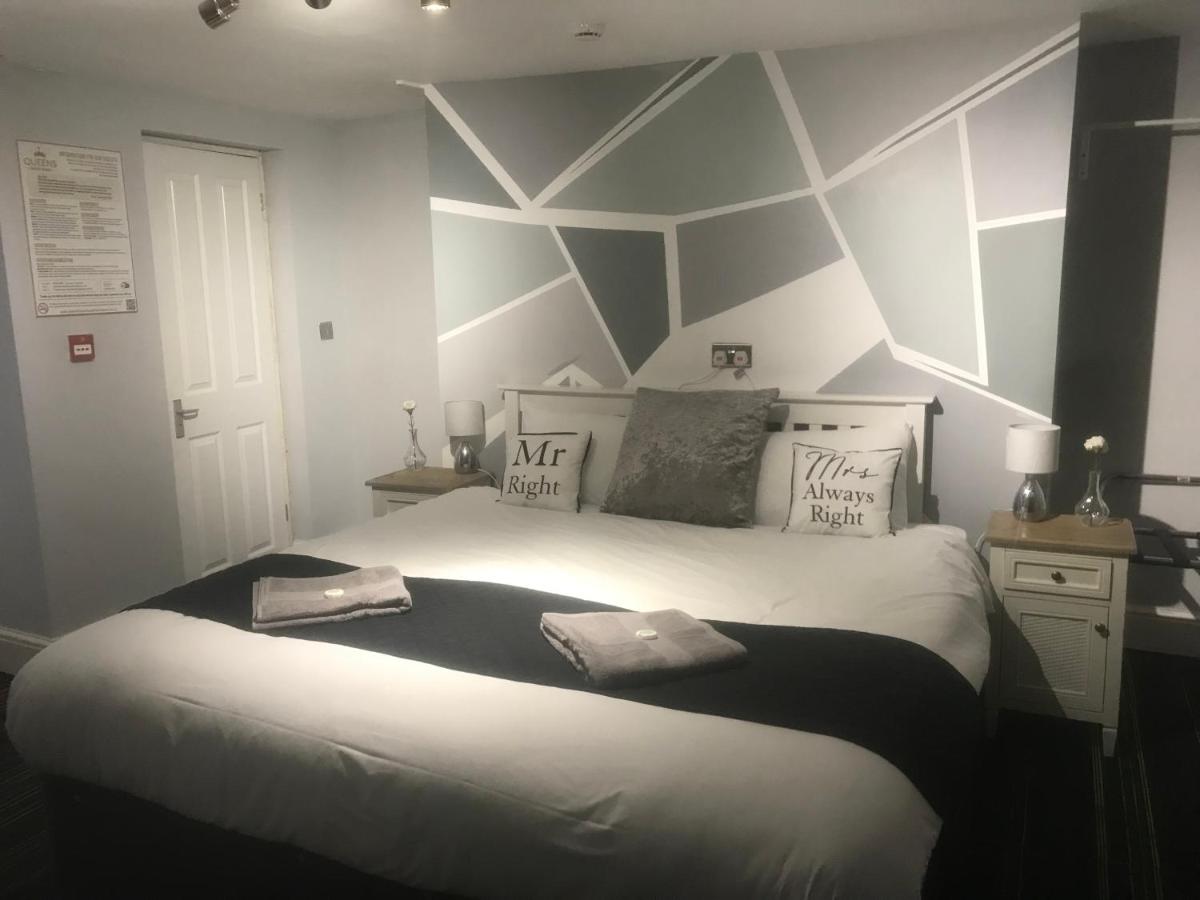 Queens Guesthouse Manchester - Housity