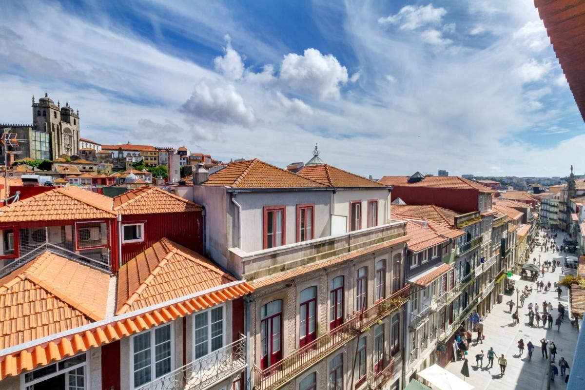 Uma vista geral de Porto ou a vista da cidade a partir do aparthotel
