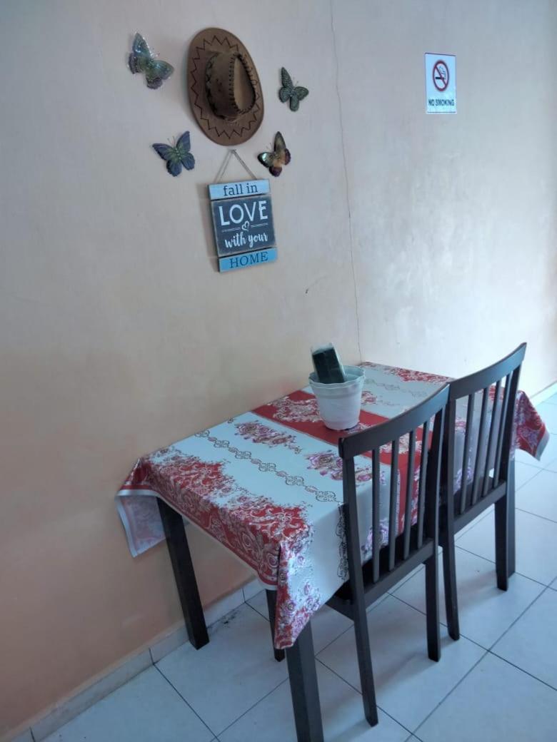 HOMESTAY CAHAYA PUTERI - Housity