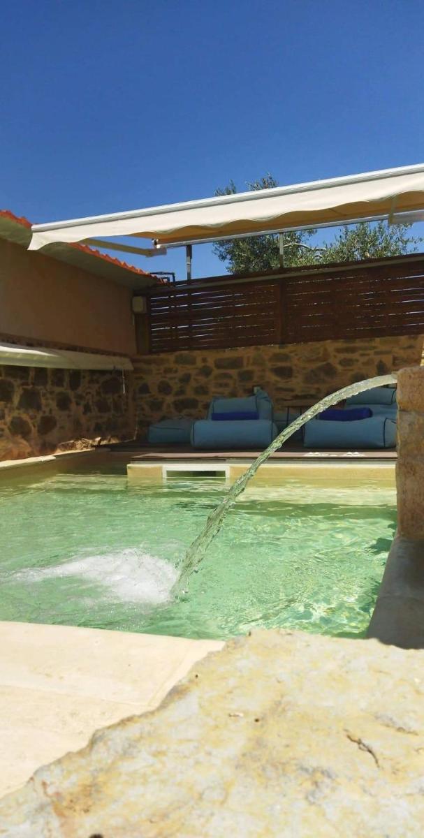 Περιβόλι του Οδυσσέα - Housity