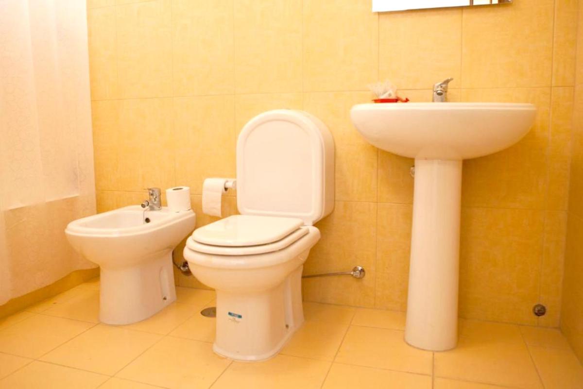 One bedroom appartement at Ponte da Barca 100 m away from the beach with city view shared pool and furnished terrace - Housity