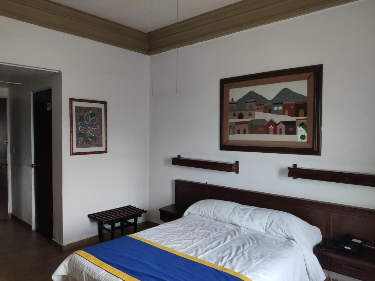 Hotel Sierra Gorda - Housity
