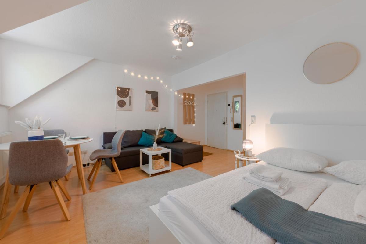 Stay Awesome - Schönfeld Apartment, Netflix und kostenloses Parken - Housity