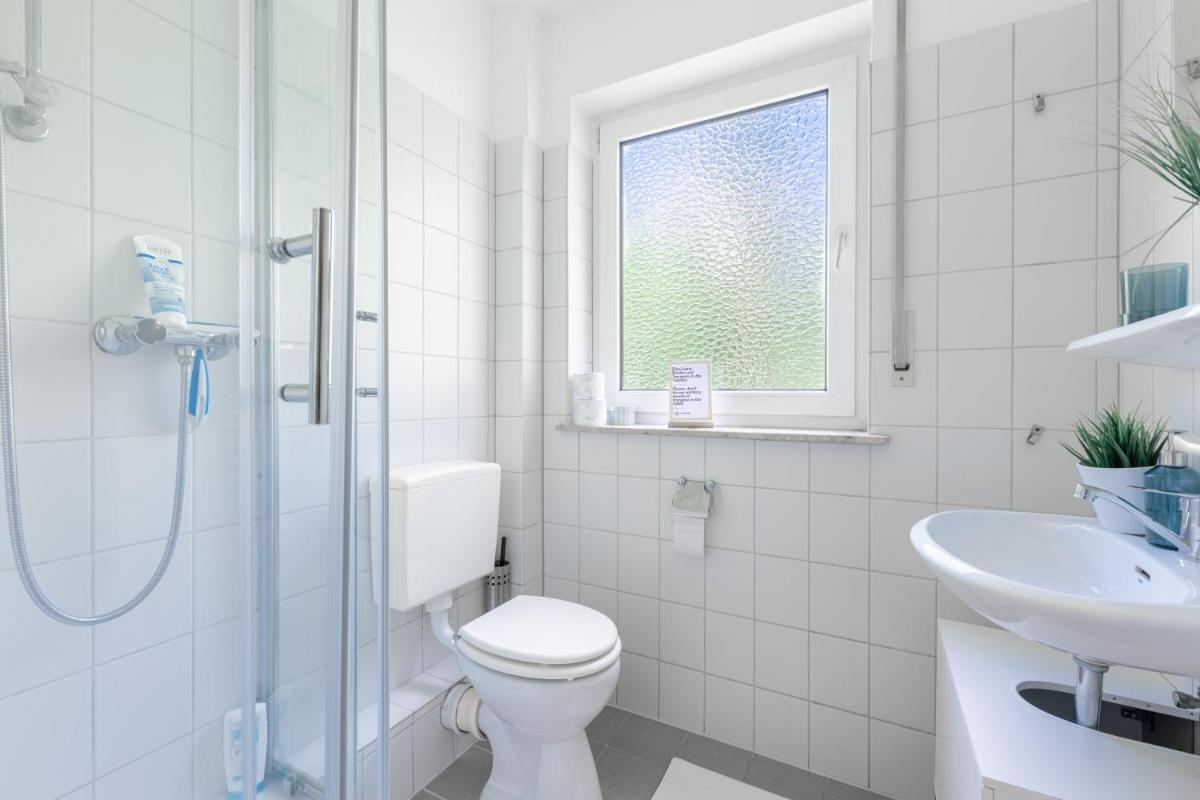 Stay Awesome - Schönfeld Apartment, Netflix und kostenloses Parken - Housity