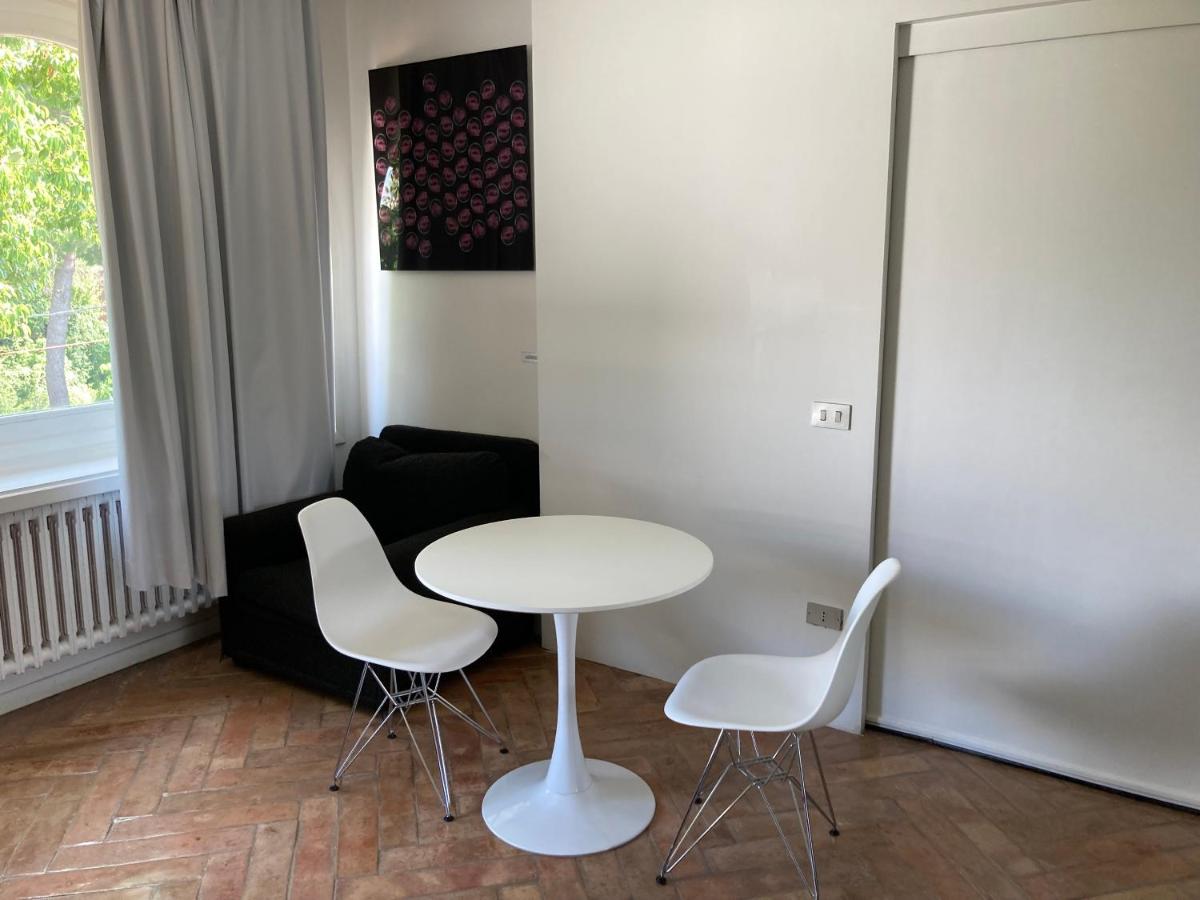 Residenza Le Rose Villa D'Arte - Housity