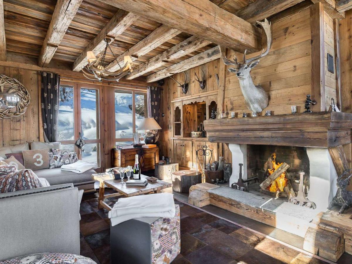 Superbe chalet avec 5 chambres, jacuzzi et services de luxe, à 300m des pistes à Courchevel Village - FR-1-562-21 - Housity
