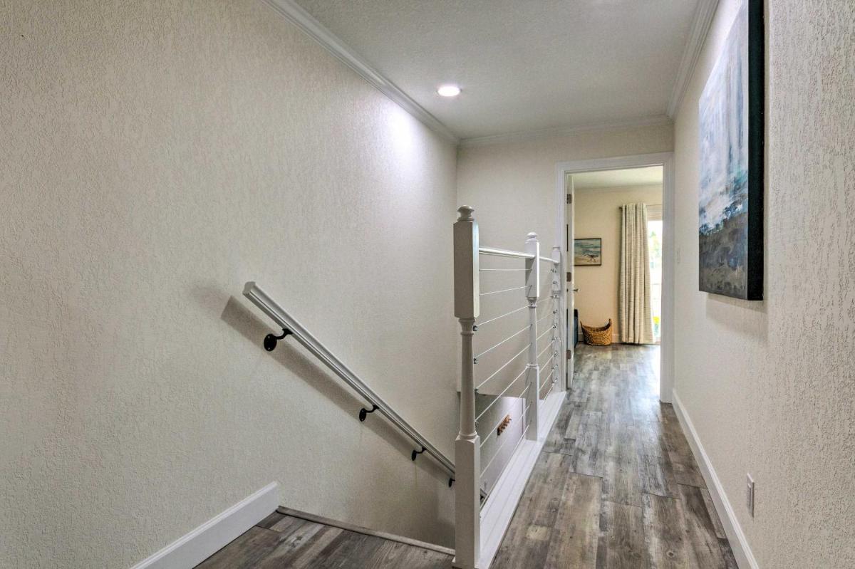 Modern Miramar Beach Townhome, Walk to Ocean! - Housity