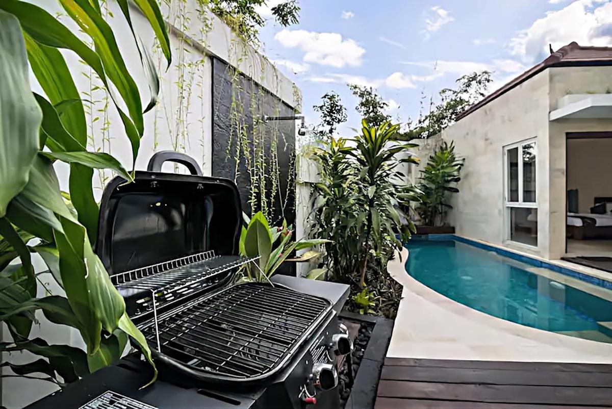 Villa Astarta , Canggu, 5 mins to Berawa beach Newly Renovated - Housity