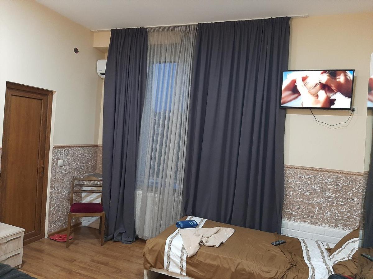 XOSTEL GOCHA - Housity