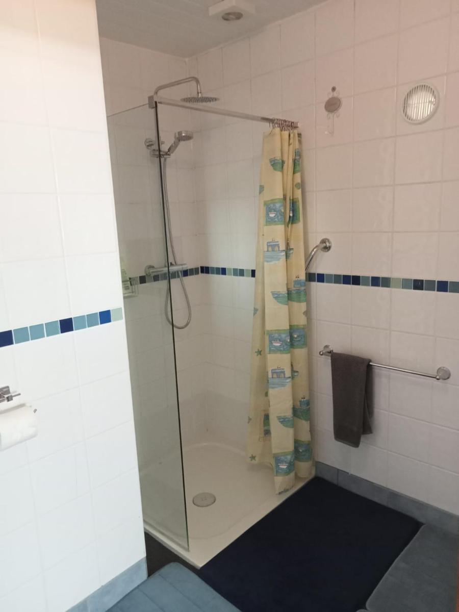 Oak Tree Lane Country B and B - Housity