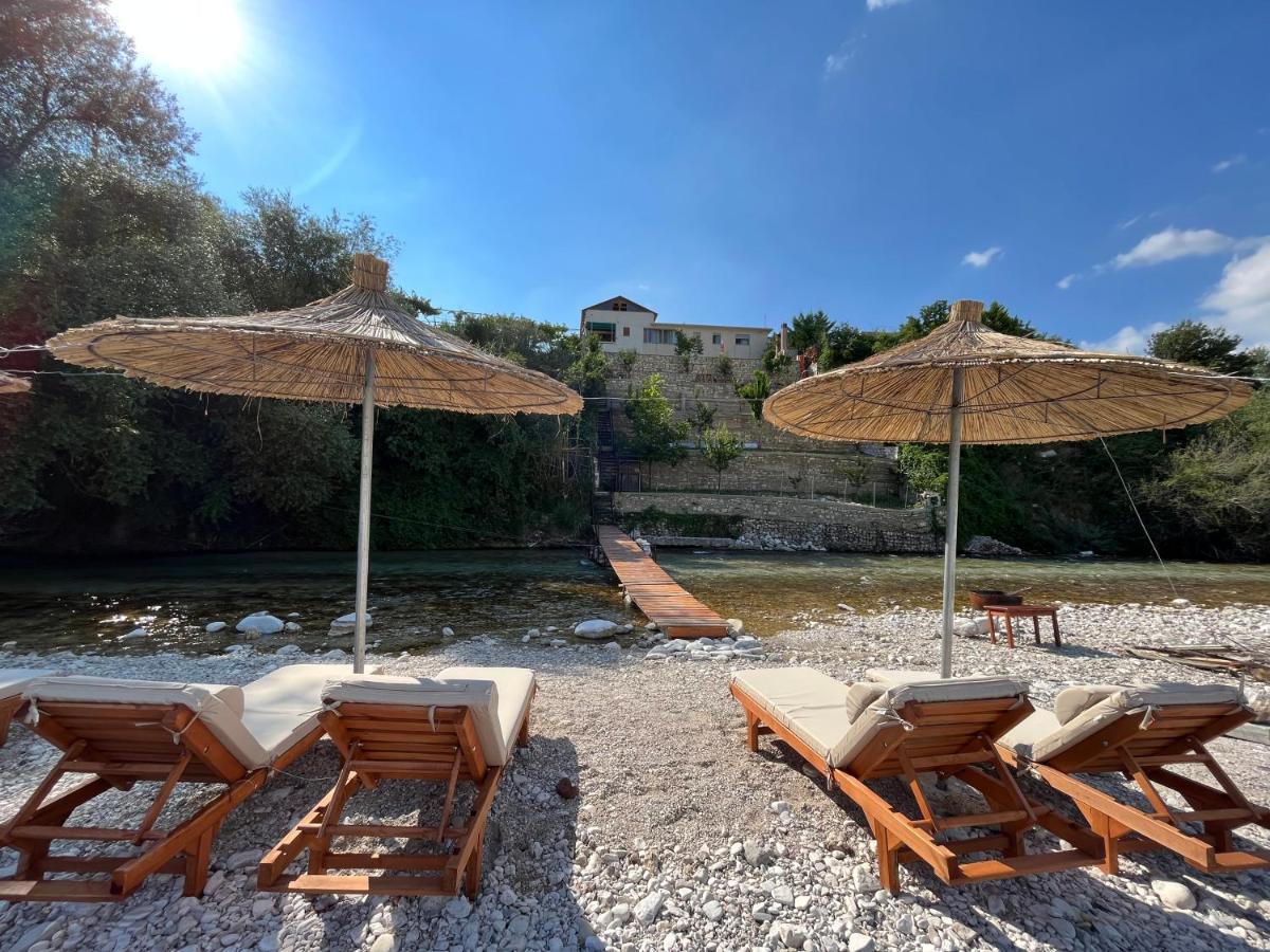 River Escape Villa - Private Beach, Scenic View & BBQ - Housity