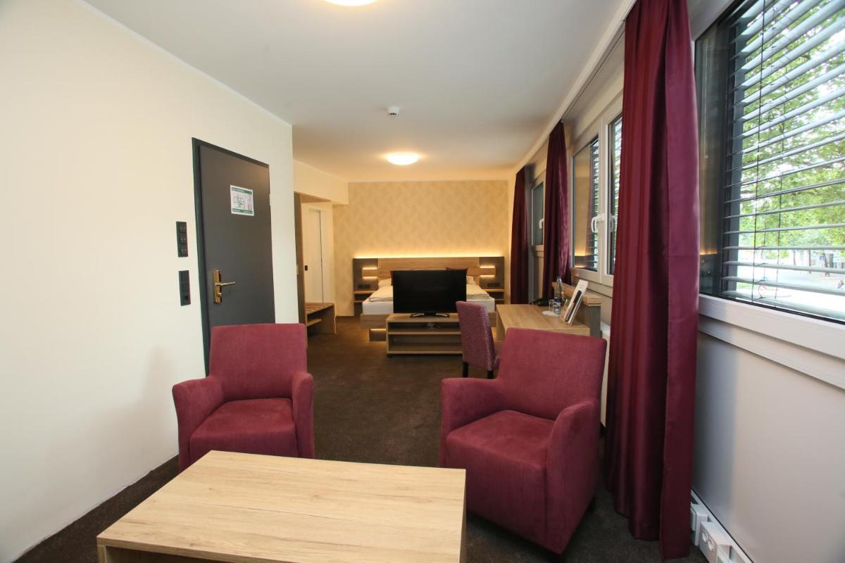 Hotel Münchner Hof - Housity