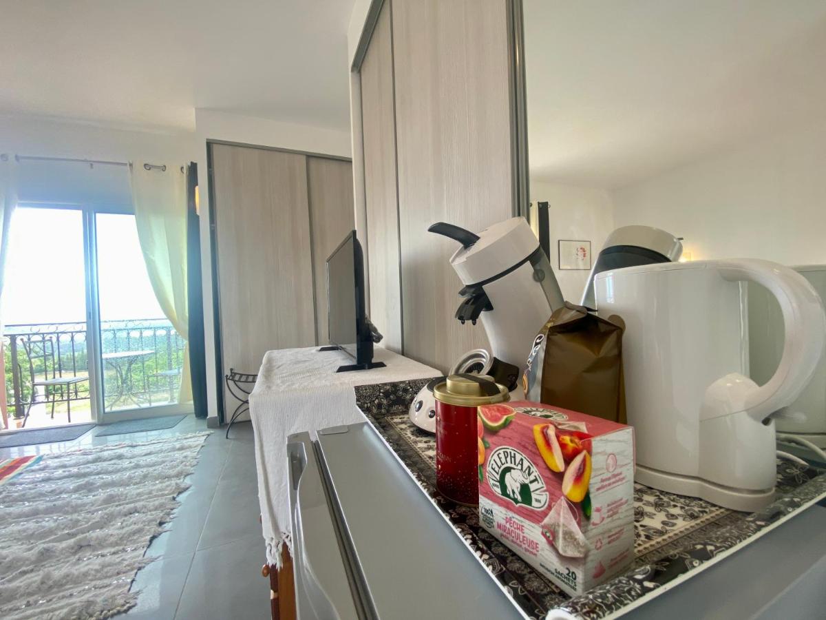 Guest-house de l’amandier - Vue cité médiévale - Housity