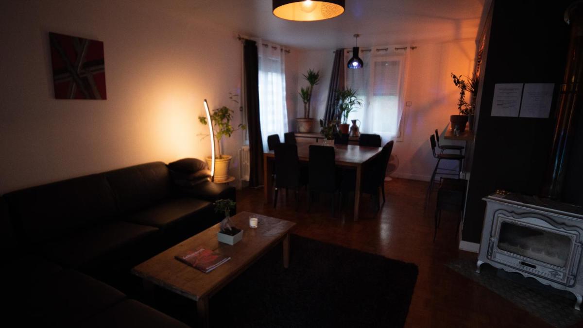 Maison chaleureuse 6, 8 personnes quartier Palente 3 chambres - Housity