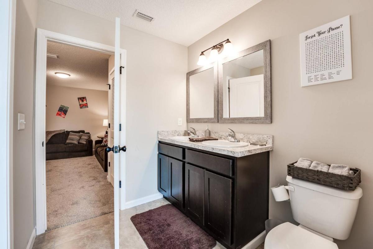 Jennings Townhome - Housity