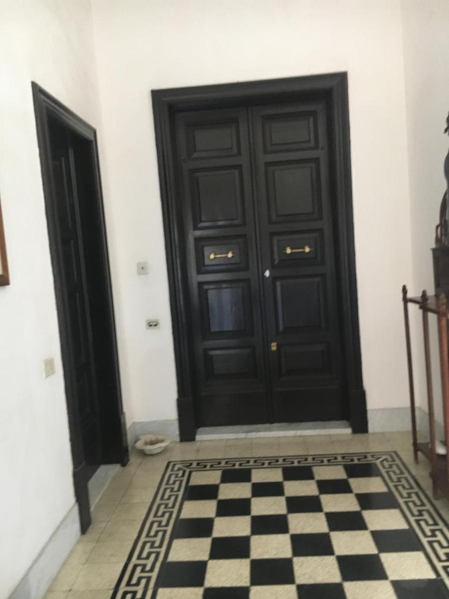 Charming apartment in a villa a few steps from the sea - Housity