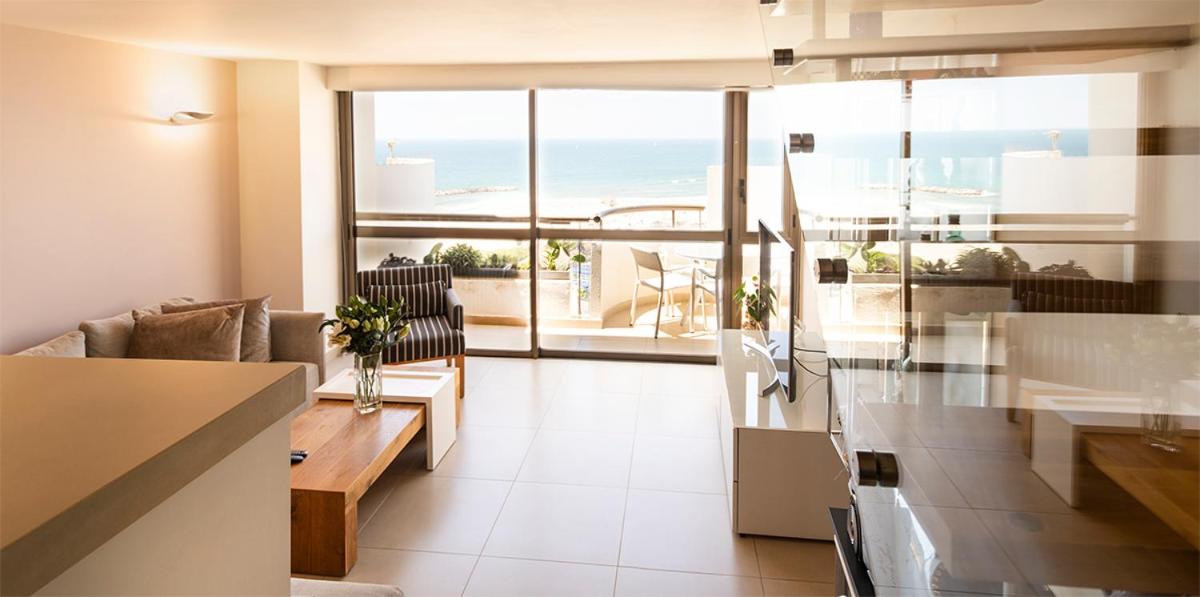 Sea front panoramic duplex roof-top - Housity